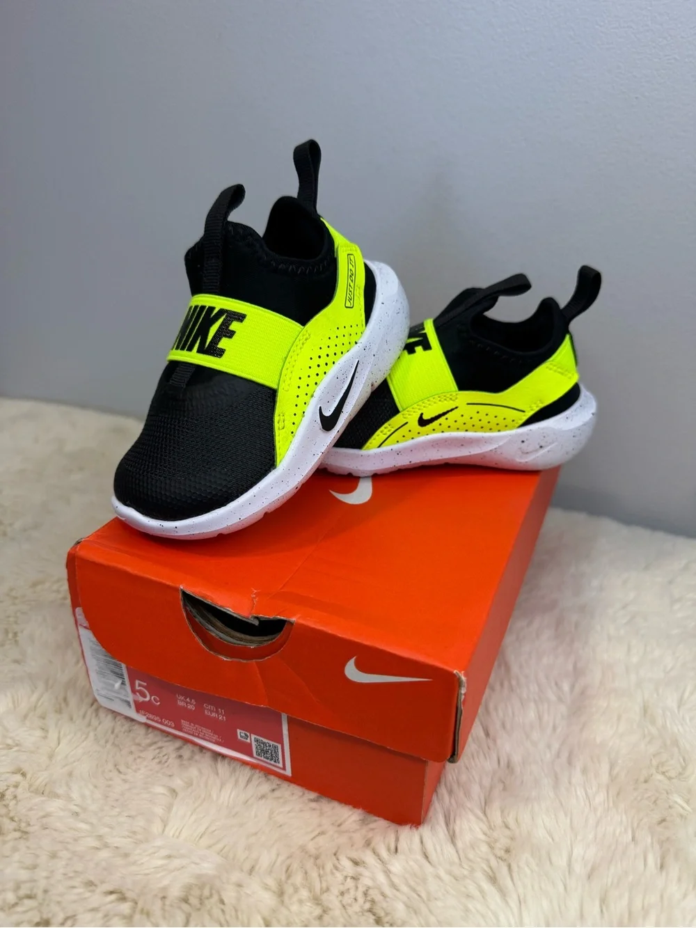 Nike Sneakers - Size 5c